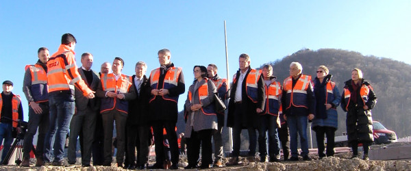 Besucher der Baustelle B28 in Bad Urach (Quelle: RIK)